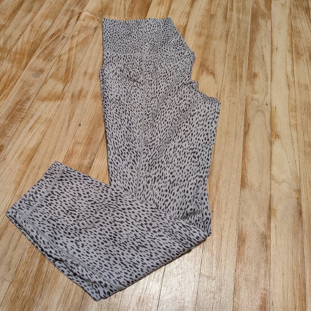 Athleta Salutation Stash Leggings
